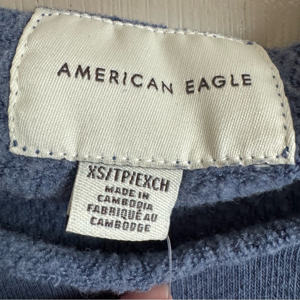 American Eagle Outfitters Soft Blue Graphic Cropped Sweatshirt - Picture 2 of 5